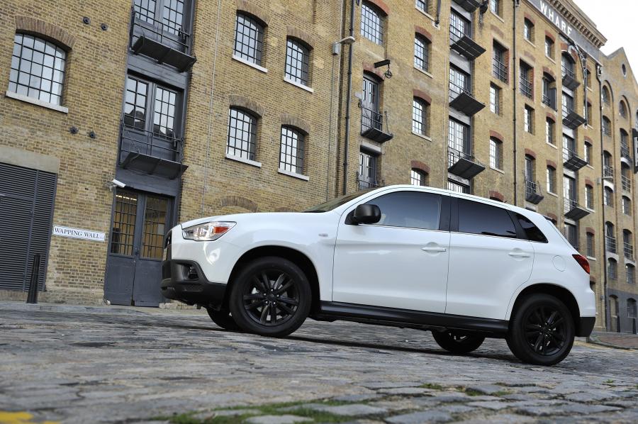  Mitsubishi ASX Black 2011 года  (UK) (фото 43 из 109)